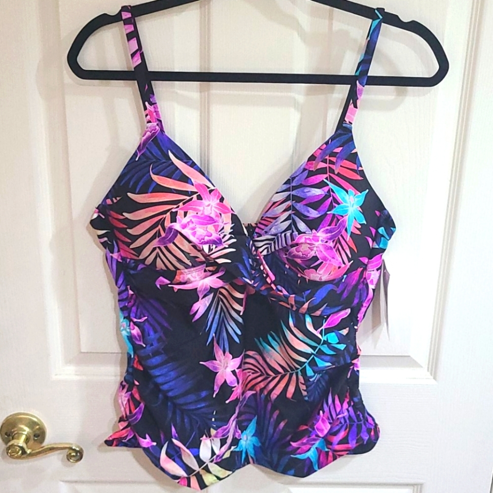 NWT 24th & Ocean top XL